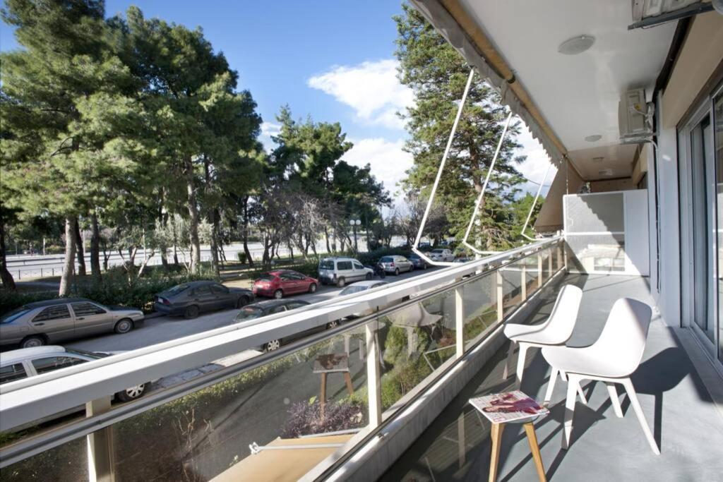 Palaio Faliro, A Bright And Spacious Apartment เอเธนส์ ภายนอก รูปภาพ