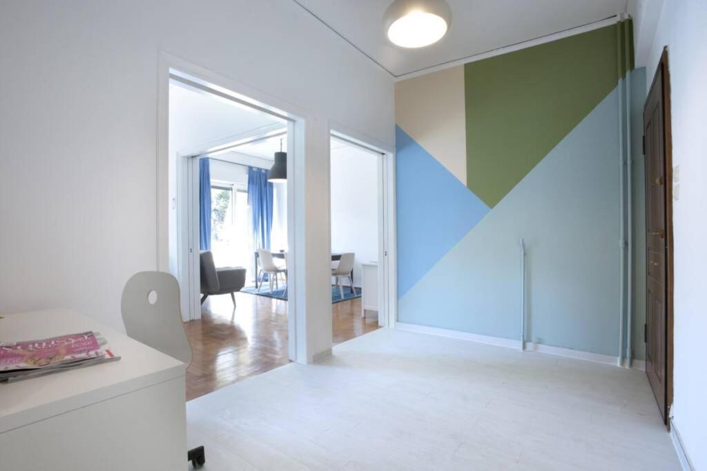Palaio Faliro, A Bright And Spacious Apartment เอเธนส์ ภายนอก รูปภาพ