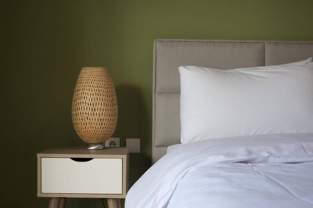 Palaio Faliro, A Bright And Spacious Apartment เอเธนส์ ภายนอก รูปภาพ